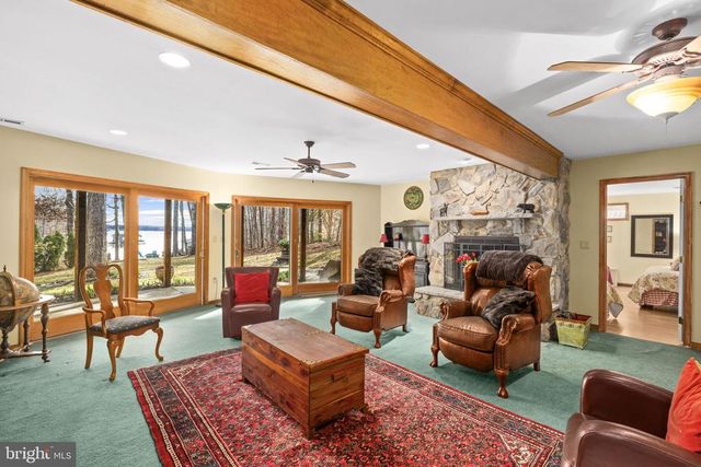 2325 WATERSIDE DR, Bumpass, VA 23024