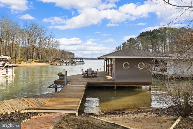 2325 WATERSIDE DR, Bumpass, VA 23024