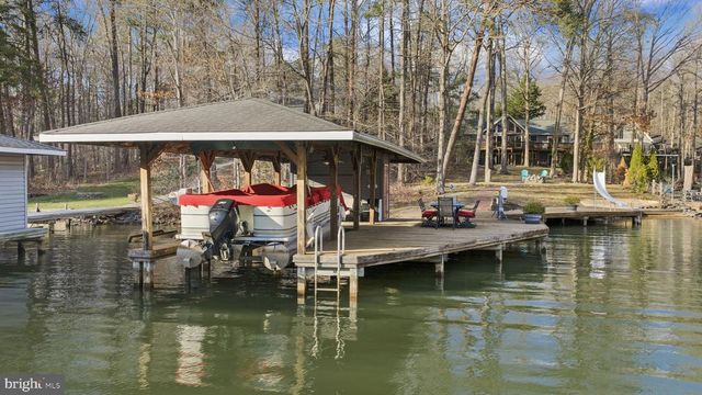 2325 WATERSIDE DR, Bumpass, VA 23024