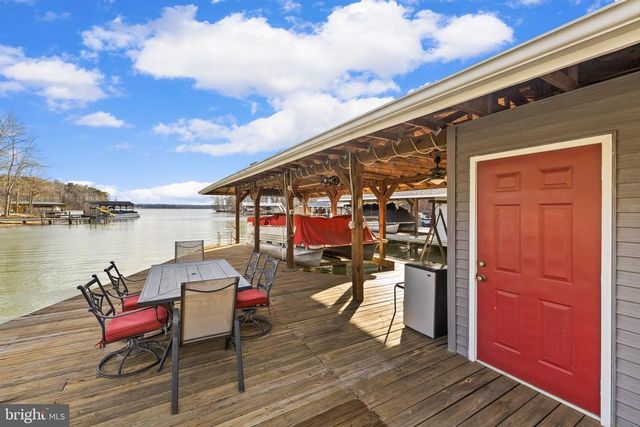 2325 WATERSIDE DR, Bumpass, VA 23024