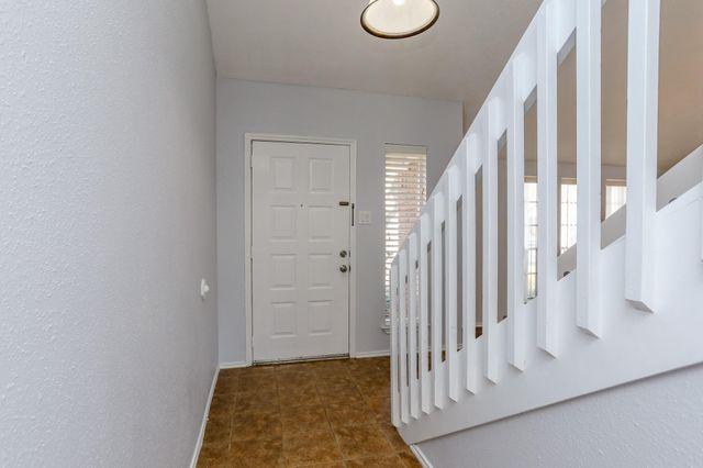 8123 Big Oak Trail Drive, Houston, TX 77040