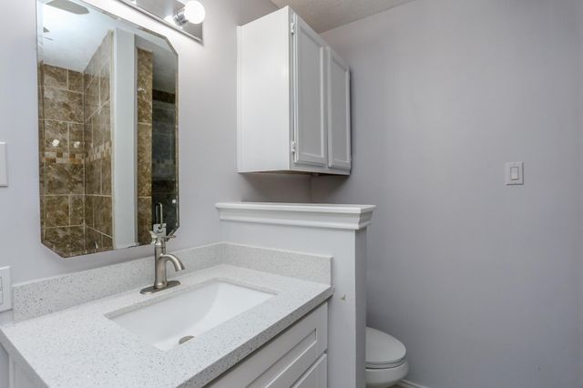 8123 Big Oak Trail Drive, Houston, TX 77040