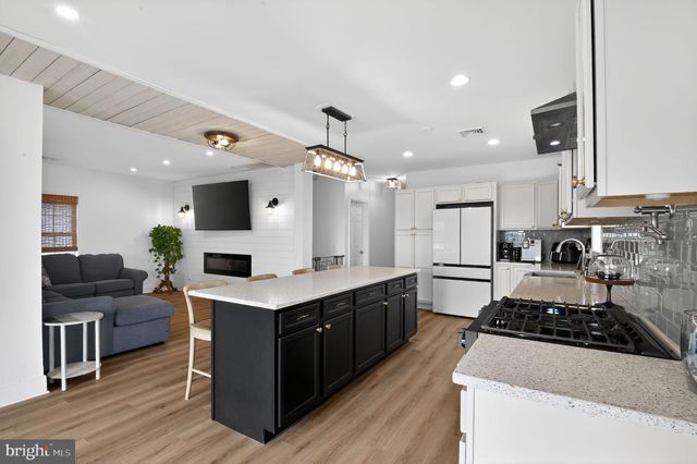 4 D AVE, Wildwood, NJ 08260