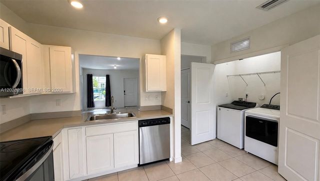 496 NE 5th Street 496, Florida City, FL 33034