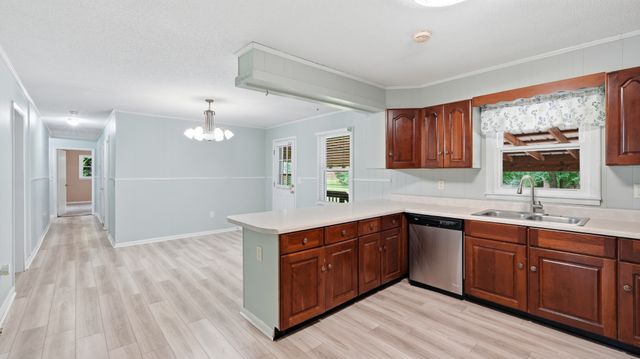 1109 McMahan St, Manchester, TN 37355