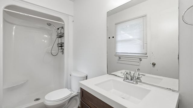 1109 McMahan St, Manchester, TN 37355