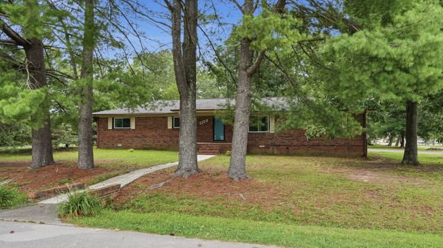 1109 McMahan St, Manchester, TN 37355