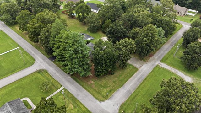 1109 McMahan St, Manchester, TN 37355