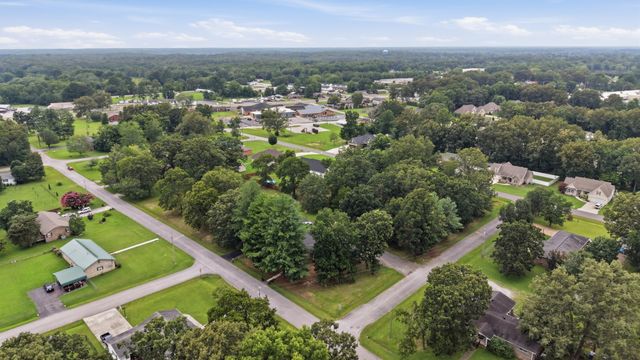 1109 McMahan St, Manchester, TN 37355
