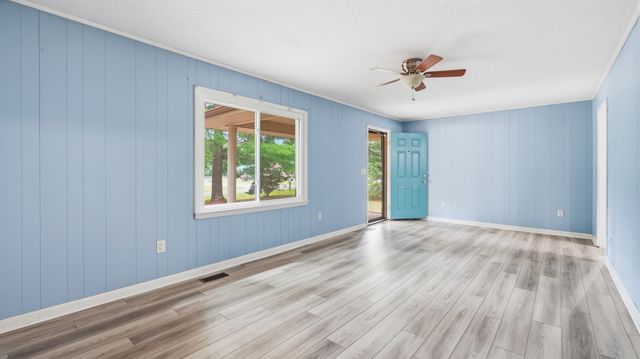 1109 McMahan St, Manchester, TN 37355