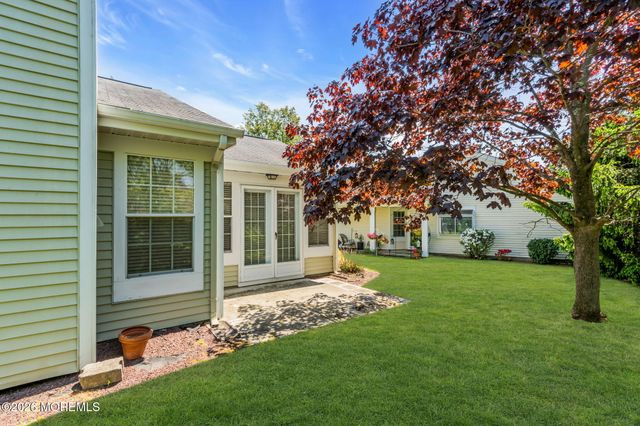 1082A Buckingham Drive, Manchester, NJ 08759
