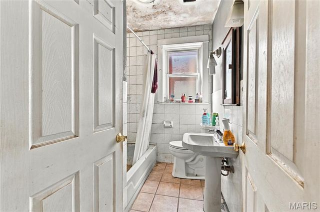 5435 Bates Street, St Louis, MO 63116