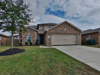 536 Red Dusk Paint Drive, La Marque, TX 77568