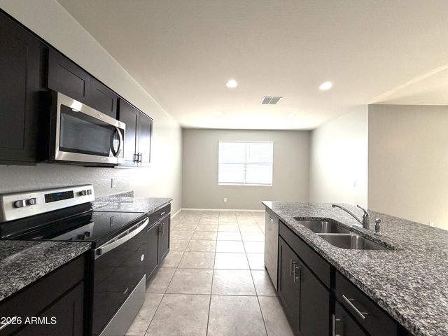 1039 W BEACON Drive, Casa Grande, AZ 85122