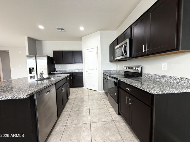 1039 W BEACON Drive, Casa Grande, AZ 85122