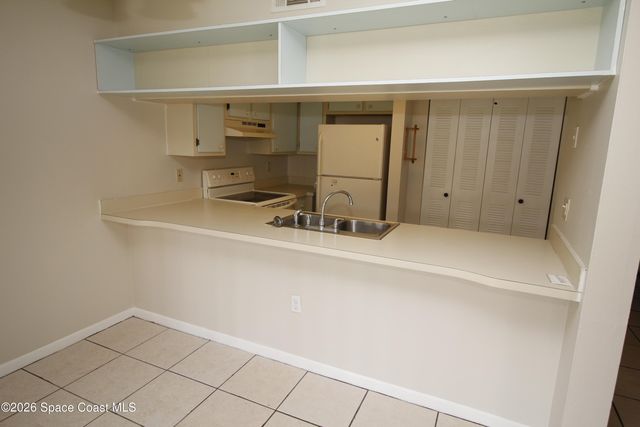 1051 Clearmont Street NE 102-1, Palm Bay, FL 32905