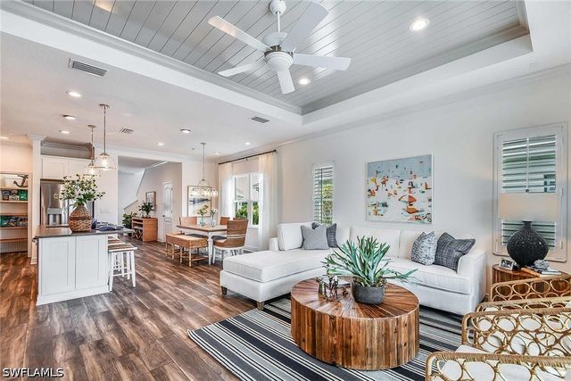 4519 Centaurus CIR, Naples, FL 34120
