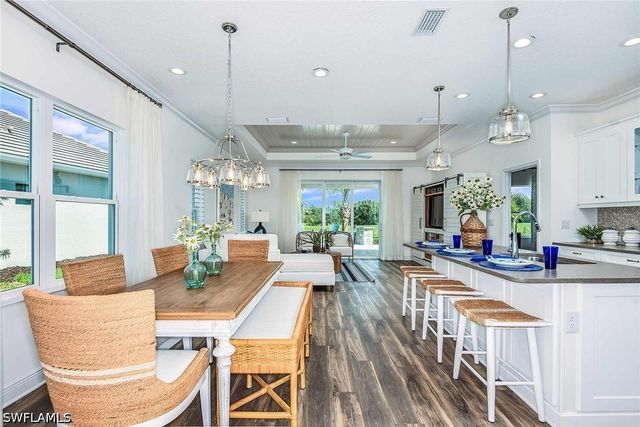 4519 Centaurus CIR, Naples, FL 34120