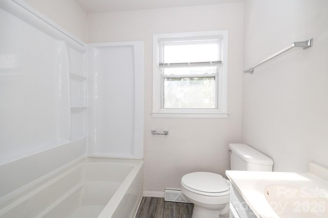 5001 Springview Road, Charlotte, NC 28213