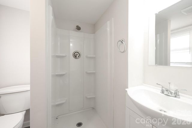 5001 Springview Road, Charlotte, NC 28213