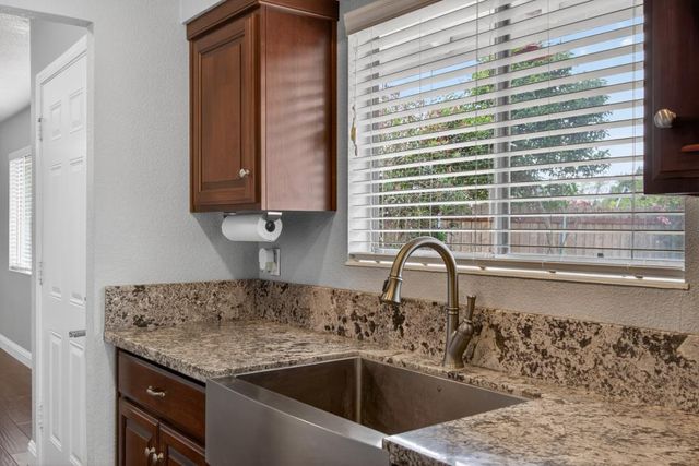 7239 Felipe Ct, Citrus Heights, CA 95621