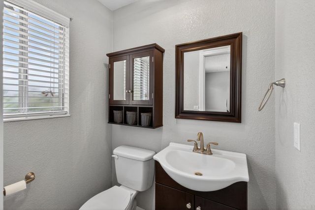 7239 Felipe Ct, Citrus Heights, CA 95621