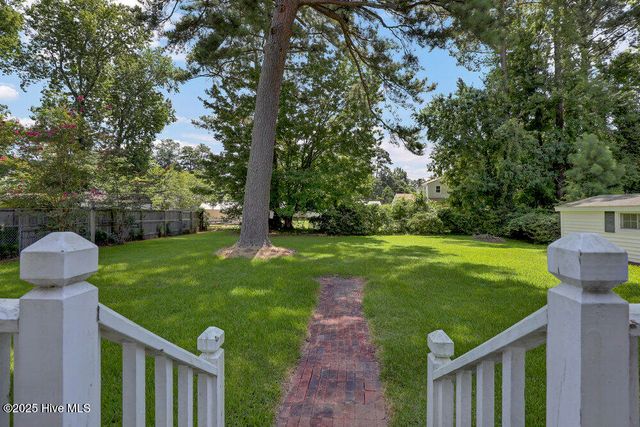 412 Seminole Trail, Jacksonville, NC 28540