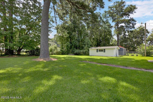 412 Seminole Trail, Jacksonville, NC 28540