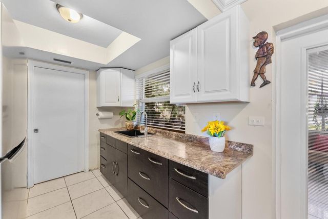 5713 NW 84th Terrace, Tamarac, FL 33321