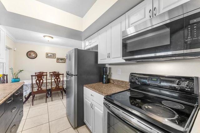 5713 NW 84th Terrace, Tamarac, FL 33321