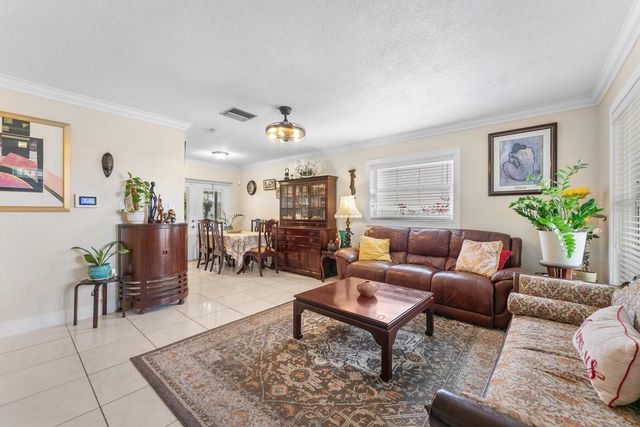 5713 NW 84th Terrace, Tamarac, FL 33321