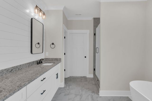 1303 Athens Rd, Lebanon, TN 37087