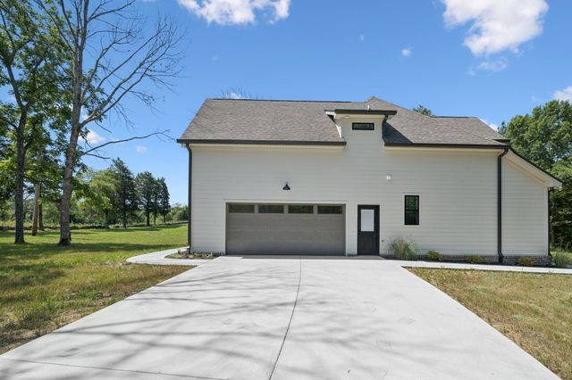 1303 Athens Rd, Lebanon, TN 37087