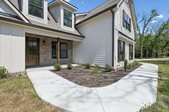 1303 Athens Rd, Lebanon, TN 37087