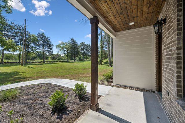 1303 Athens Rd, Lebanon, TN 37087