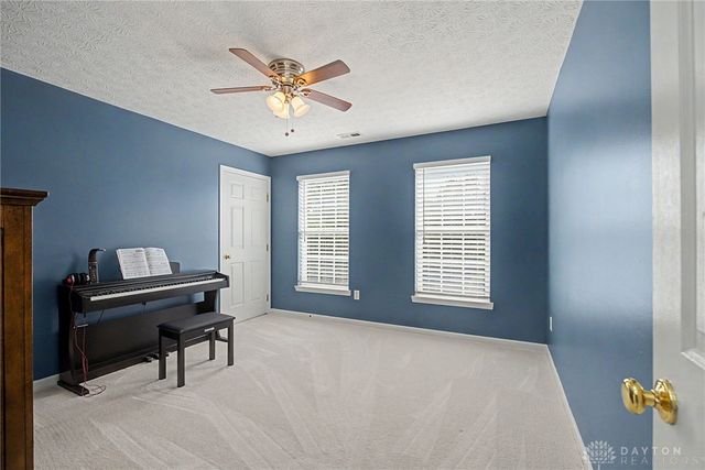 2651 Royal Gateway, Beavercreek, OH 45431