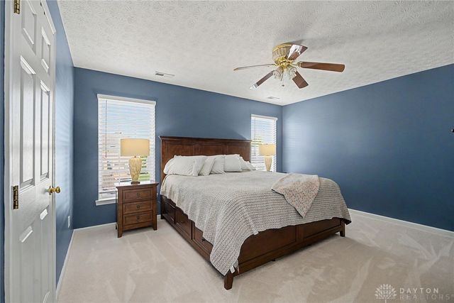 2651 Royal Gateway, Beavercreek, OH 45431