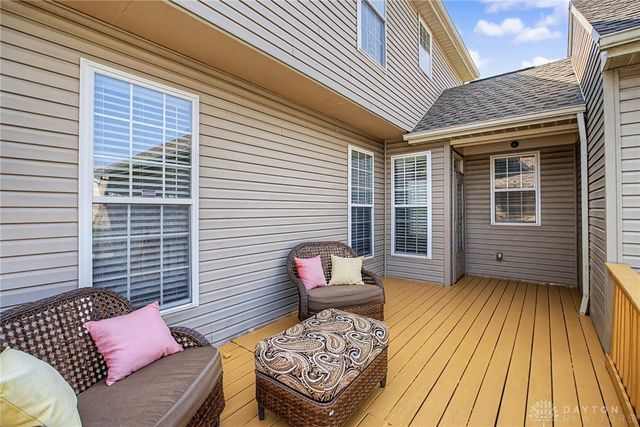 2651 Royal Gateway, Beavercreek, OH 45431