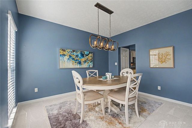 2651 Royal Gateway, Beavercreek, OH 45431