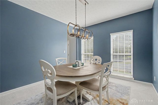2651 Royal Gateway, Beavercreek, OH 45431