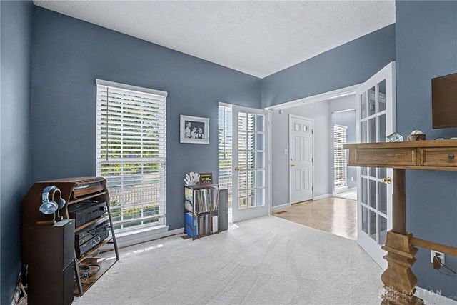2651 Royal Gateway, Beavercreek, OH 45431