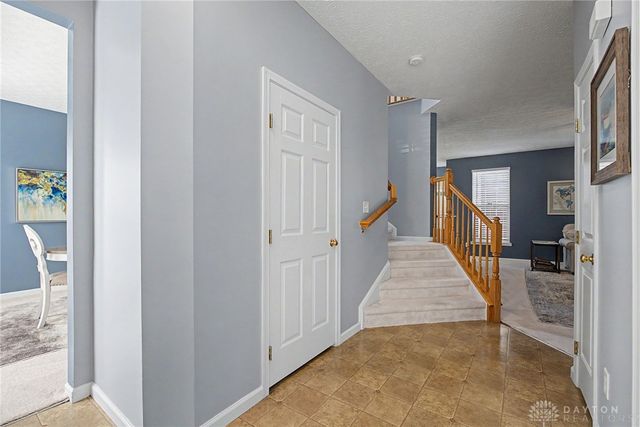 2651 Royal Gateway, Beavercreek, OH 45431