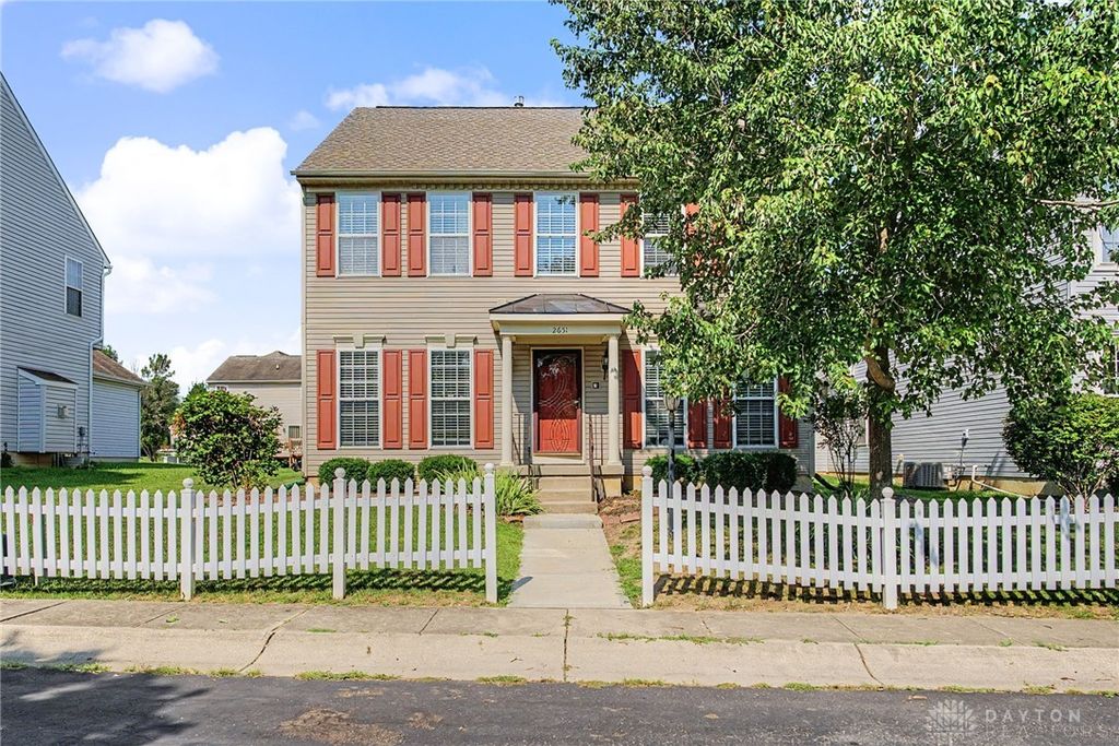 2651 Royal Gateway, Beavercreek, OH 45431