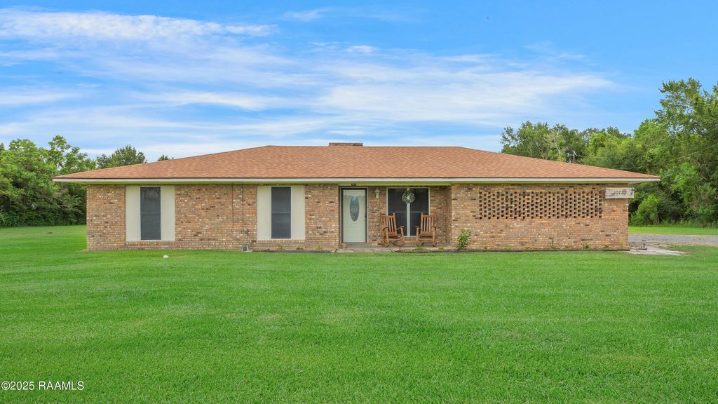 10722 La Hwy 696, Abbeville, LA 70510