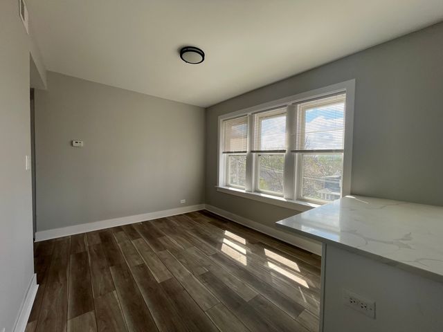 722 N AUSTIN Boulevard 3W, Oak Park, IL 60302