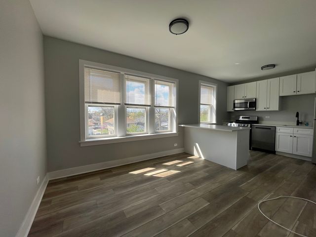 722 N AUSTIN Boulevard 3W, Oak Park, IL 60302