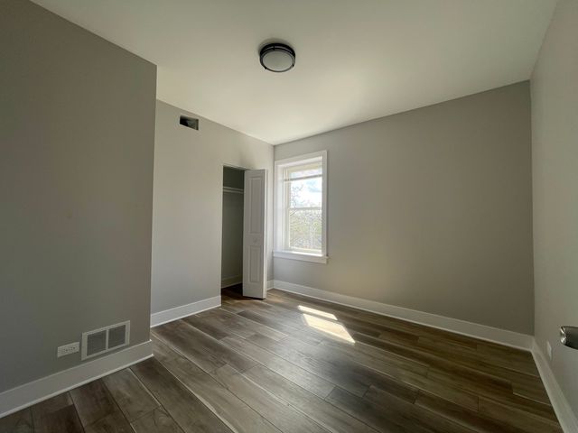 722 N AUSTIN Boulevard 3W, Oak Park, IL 60302