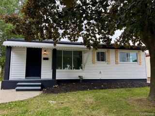 26815 Waldorf Street, Roseville, MI 48066