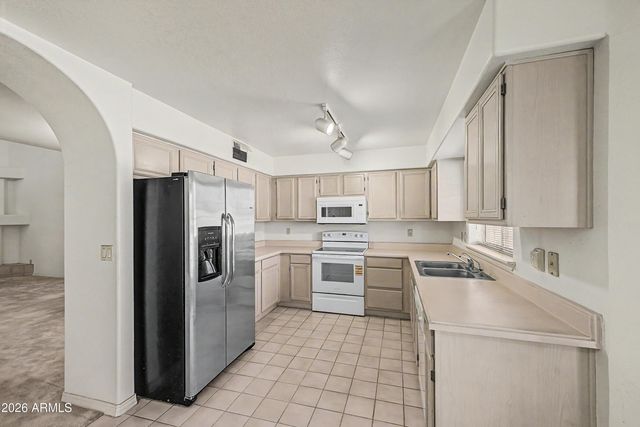 1620 E Villa Theresa Drive, Phoenix, AZ 85022