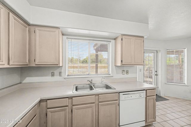 1620 E Villa Theresa Drive, Phoenix, AZ 85022